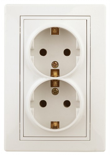 Розетка INTRO 2X2P+E Schuko, 16АХ-250В, скрытой установки, Plano, сл.кость (1/10/100/1200) (Б0027616) Розетка INTRO 2X2P+E Schuko, 16АХ-250В, скрытой установки, Plano, сл.кость (1/10/100/1200) (Б0027616)