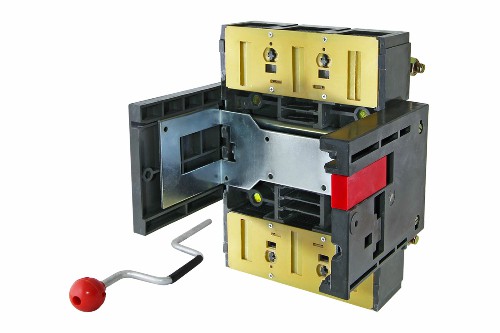 ПМ2/В-40 выдвижная с присоединением к вертикальным шинам TDM (SQ0707-0094) ПМ2/В-40 выдвижная с присоединением к вертикальным шинам TDM (SQ0707-0094)