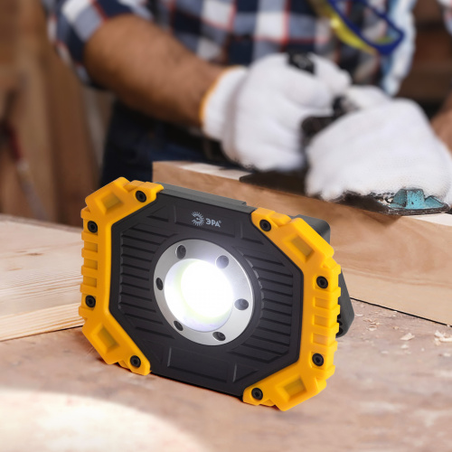 Фонарь ЭРА PA-802 аккумуляторный прожекторный Практик 15Вт COB 6 режимов литий 4200 мАч IP44 ручка-подставка +powerbank (1/48) (Б0054038) Фонарь ЭРА PA-802 аккумуляторный прожекторный Практик 15Вт COB 6 режимов литий 4200 мАч IP44 ручка-подставка +powerbank (1/48) (Б0054038)