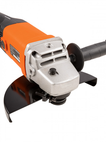 Угловая шлифмашина УШМ 1800/230, мощ. 1800 Вт, диск 230 мм, 6500 об/мин, шнур 3 м, "Рубин" TDM (1/1/2) (SQ1080-0107) фото 4 Угловая шлифмашина УШМ 1800/230, мощ. 1800 Вт, диск 230 мм, 6500 об/мин, шнур 3 м, "Рубин" TDM (1/1/2) (SQ1080-0107) фото 4