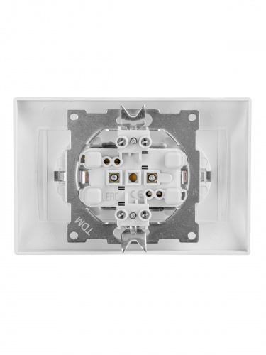 Розетка двойная 2П 10А 250В серебр. металлик "Лама" (1/7/84) TDM (SQ1815-0224) фото 3 Розетка двойная 2П 10А 250В серебр. металлик "Лама" (1/7/84) TDM (SQ1815-0224) фото 3
