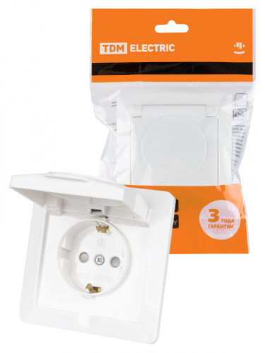Розетка 2П+З с защ. шт. и крышкой 16А 250В IP44 белая "Ильмень" TDM (1/10/100) (SQ1823-0017)